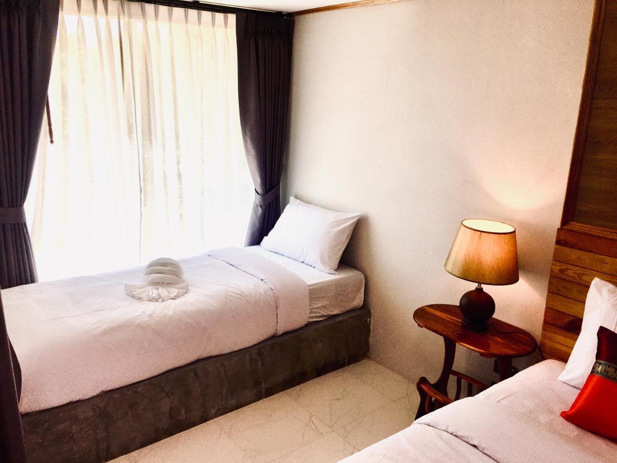 Rinna Resort Ko Mook Buitenkant foto