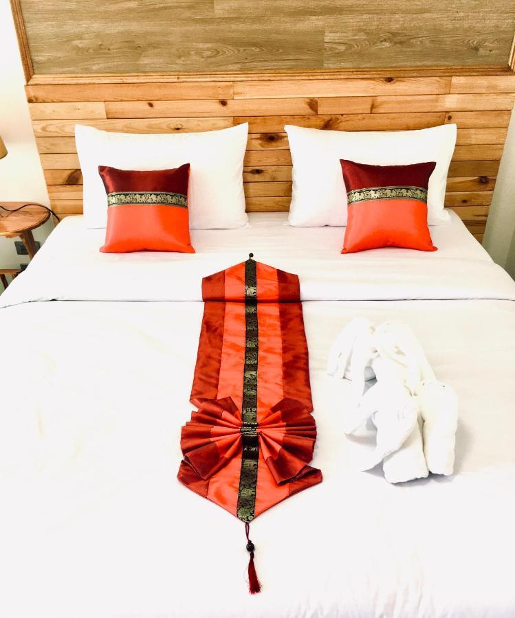 Rinna Resort Ko Mook Buitenkant foto