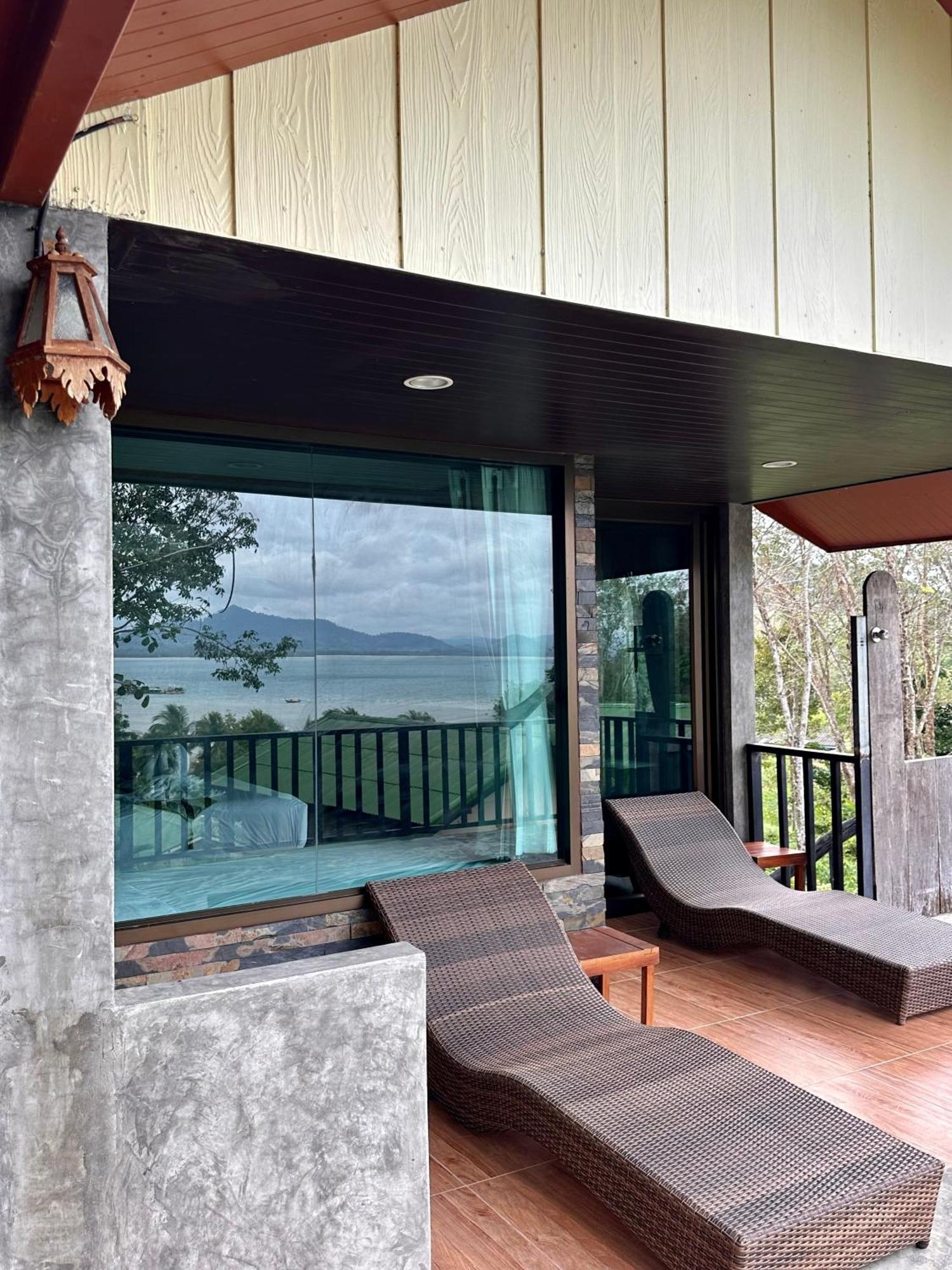 Rinna Resort Ko Mook Buitenkant foto