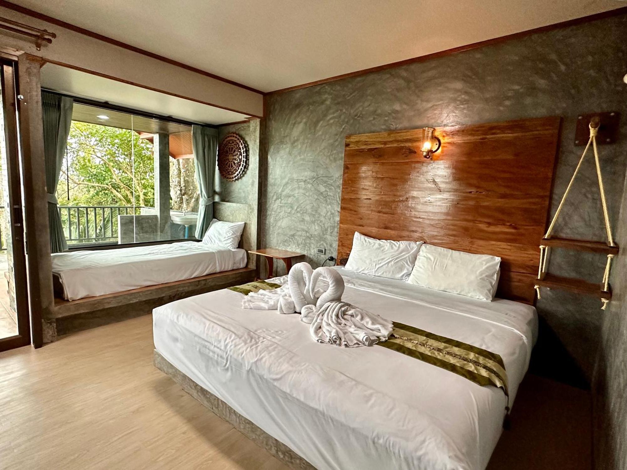 Rinna Resort Ko Mook Buitenkant foto