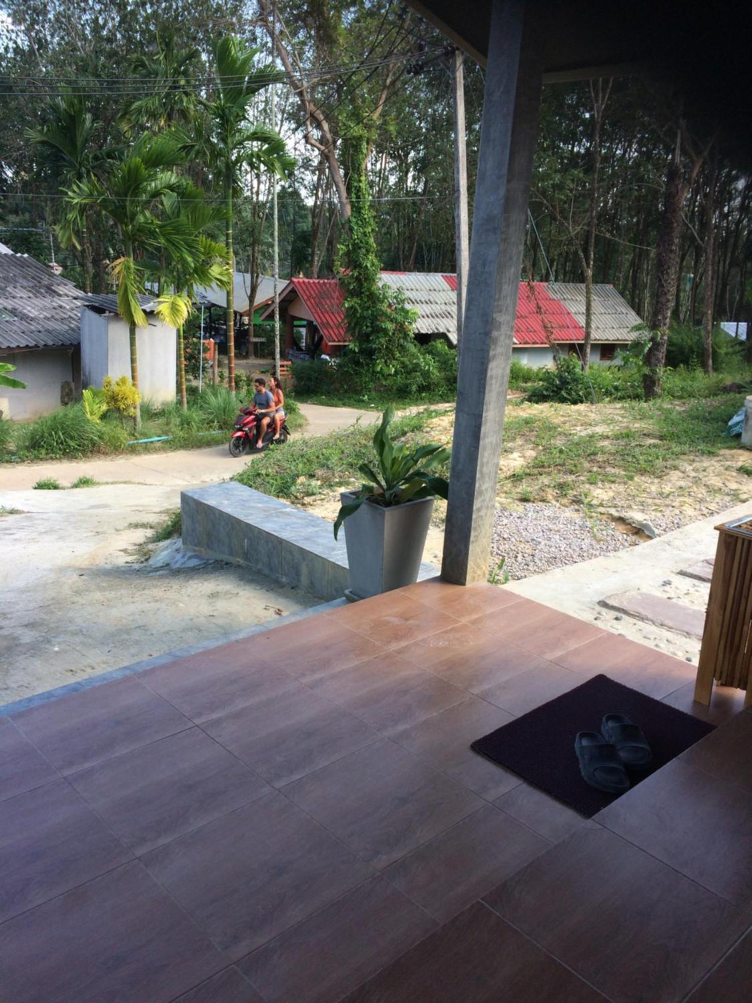 Rinna Resort Ko Mook Kamer foto